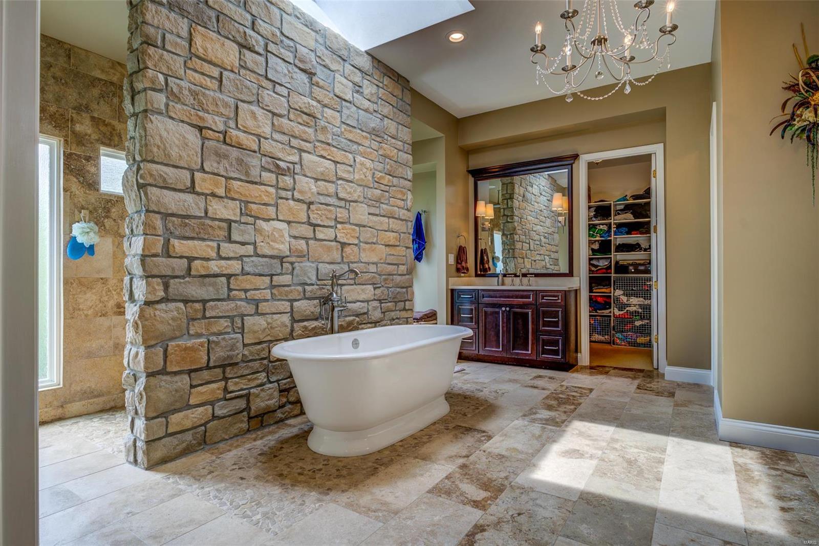 Kingspointe 2b - Residential