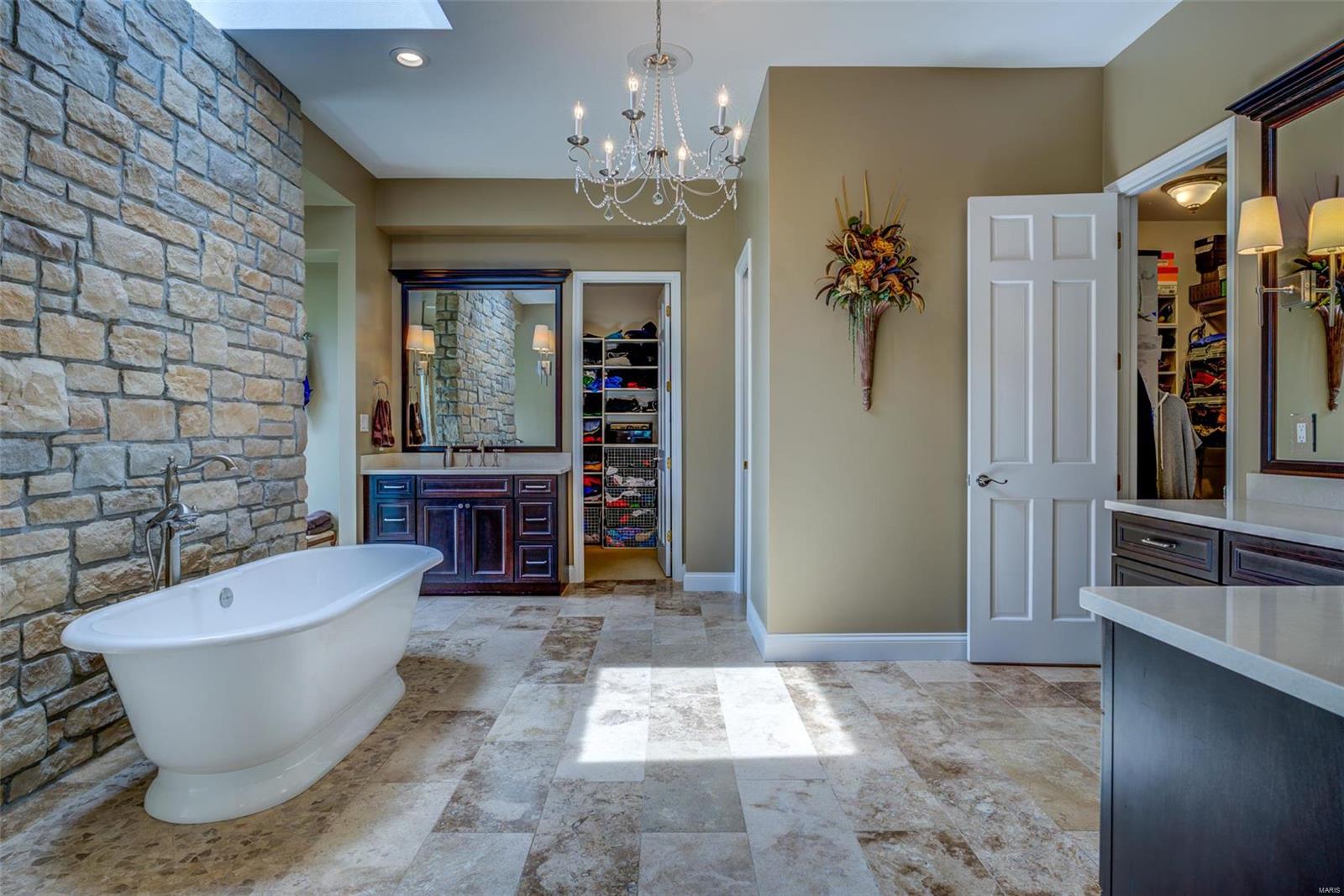 Kingspointe 2b - Residential