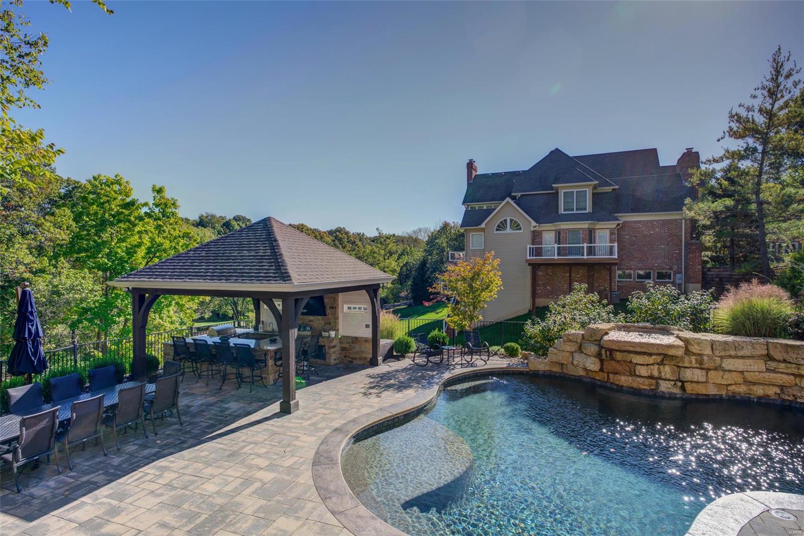 Kingspointe 2b - Residential