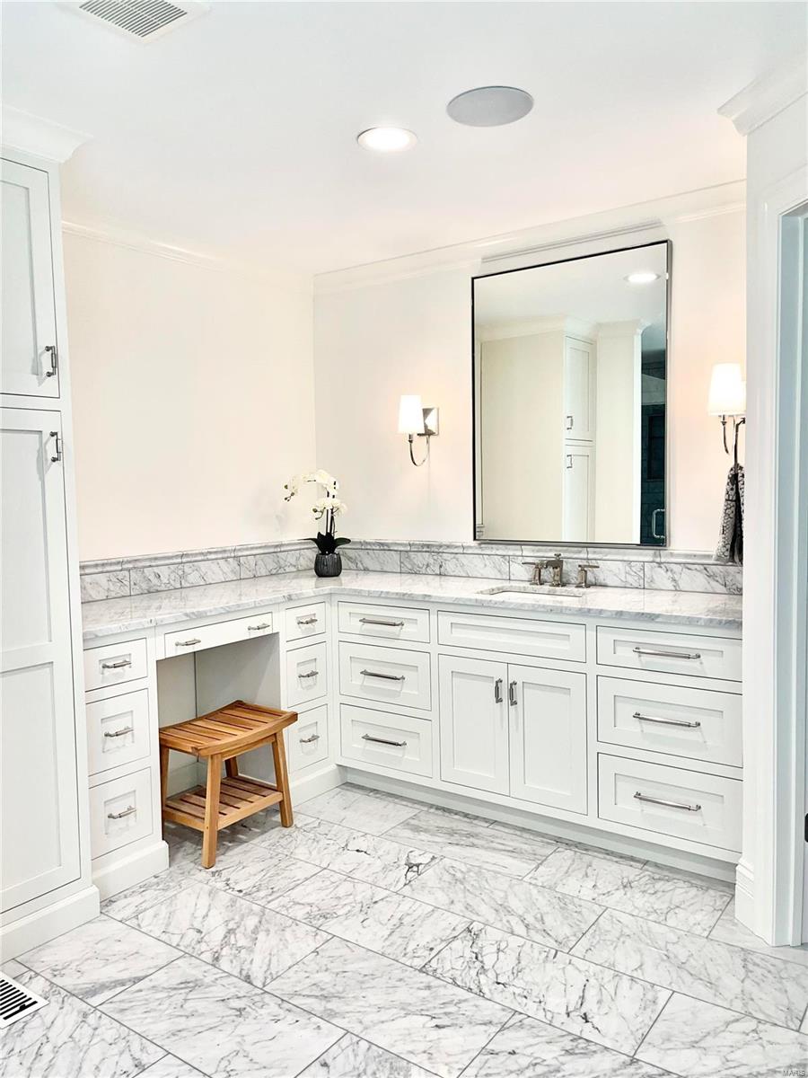 Meadowbrook Country Club Estates 3 - Residential