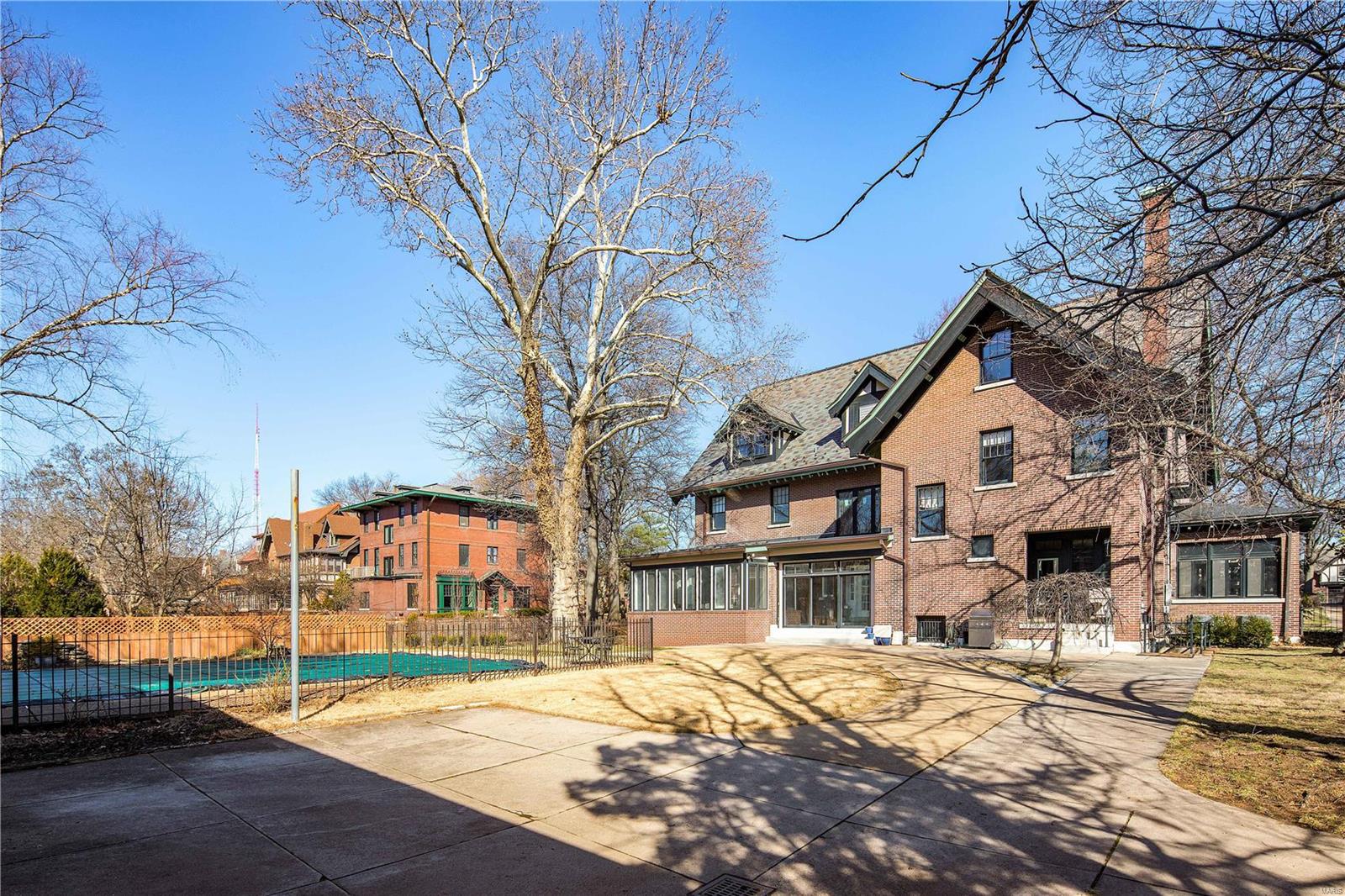 Kingsbury Place - Residential