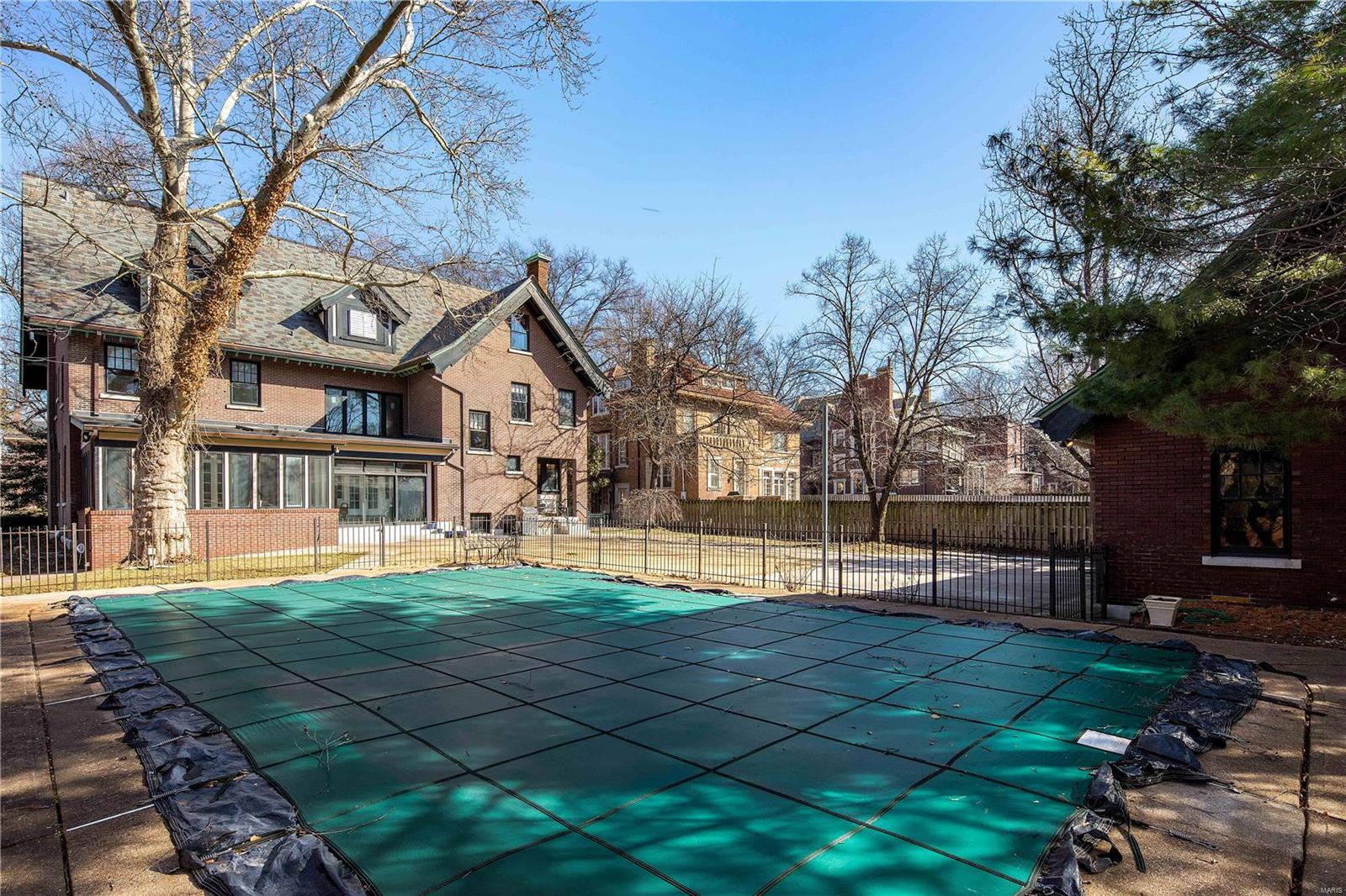 Kingsbury Place - Residential