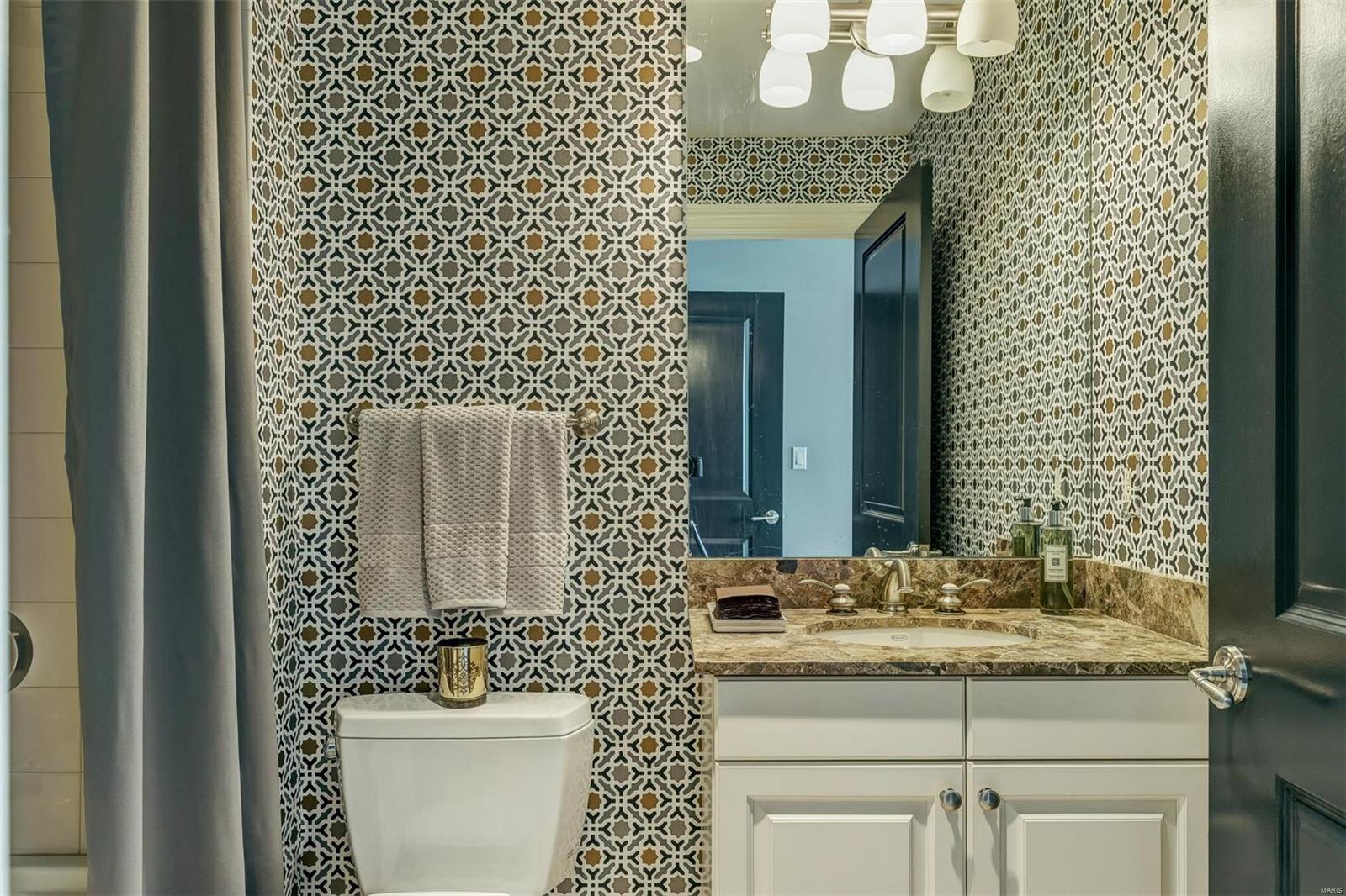 Plaza In Clayton Condo - Residential