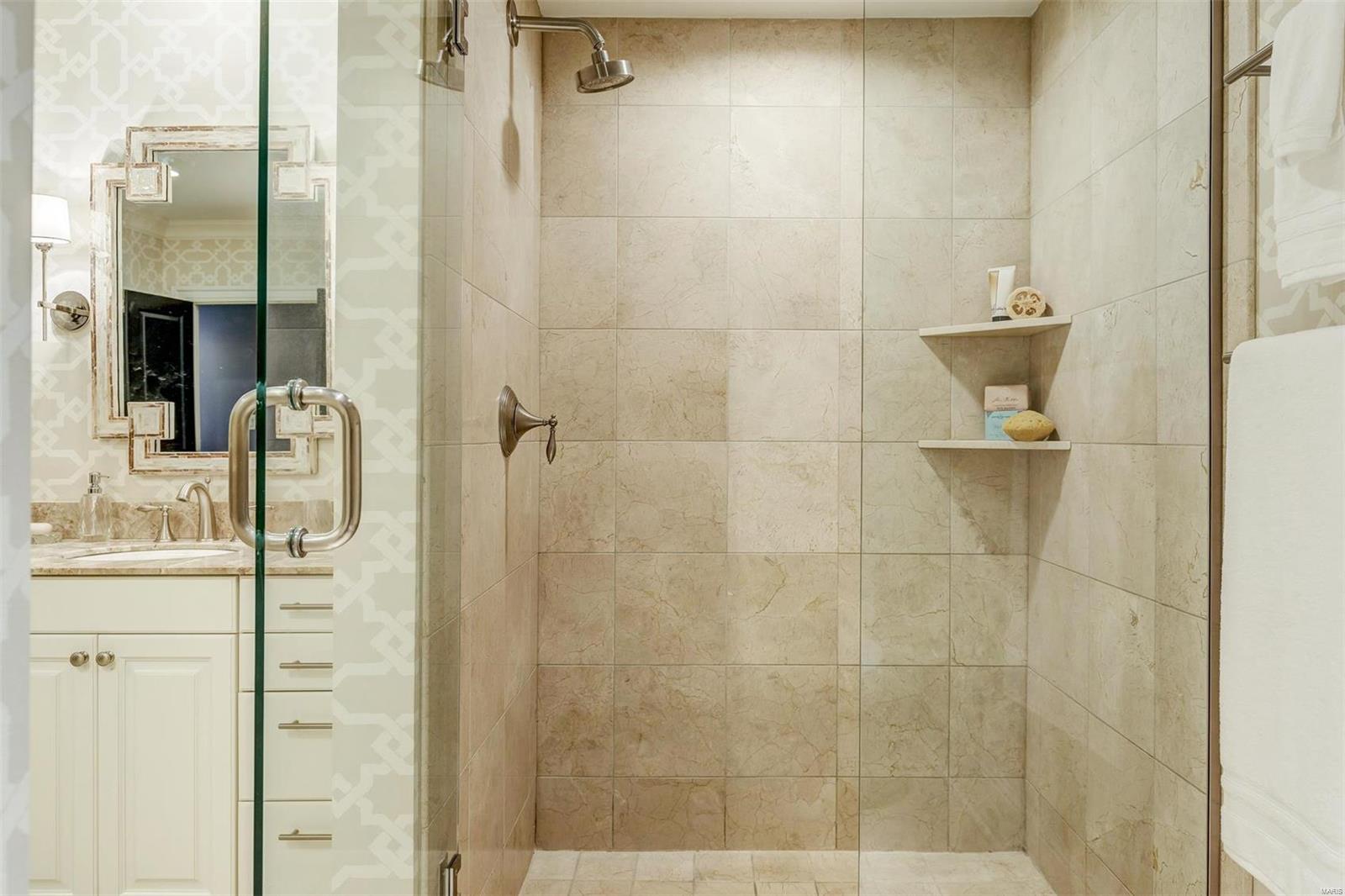 Plaza In Clayton Condo - Residential