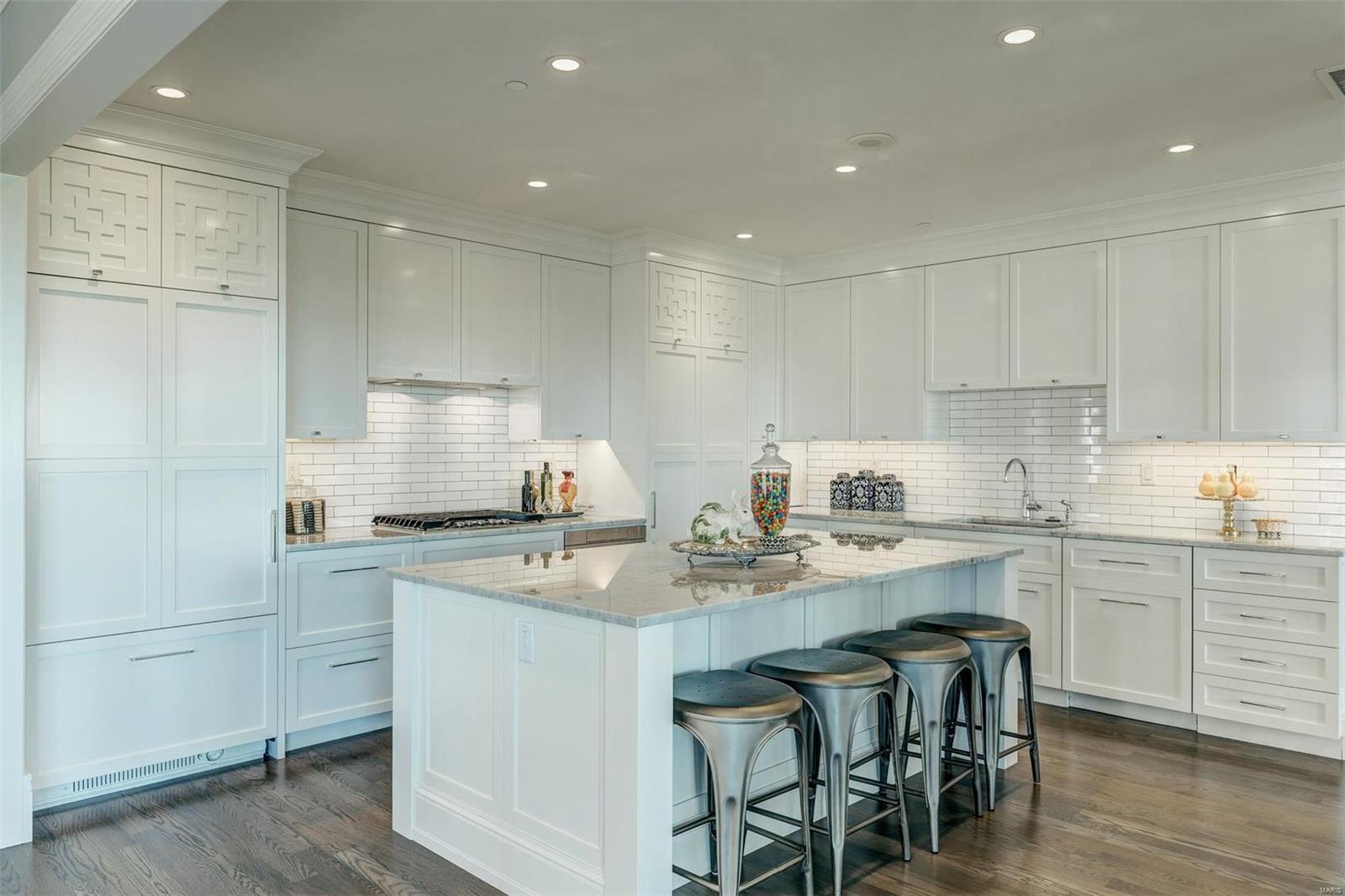 Plaza In Clayton Condo - Residential