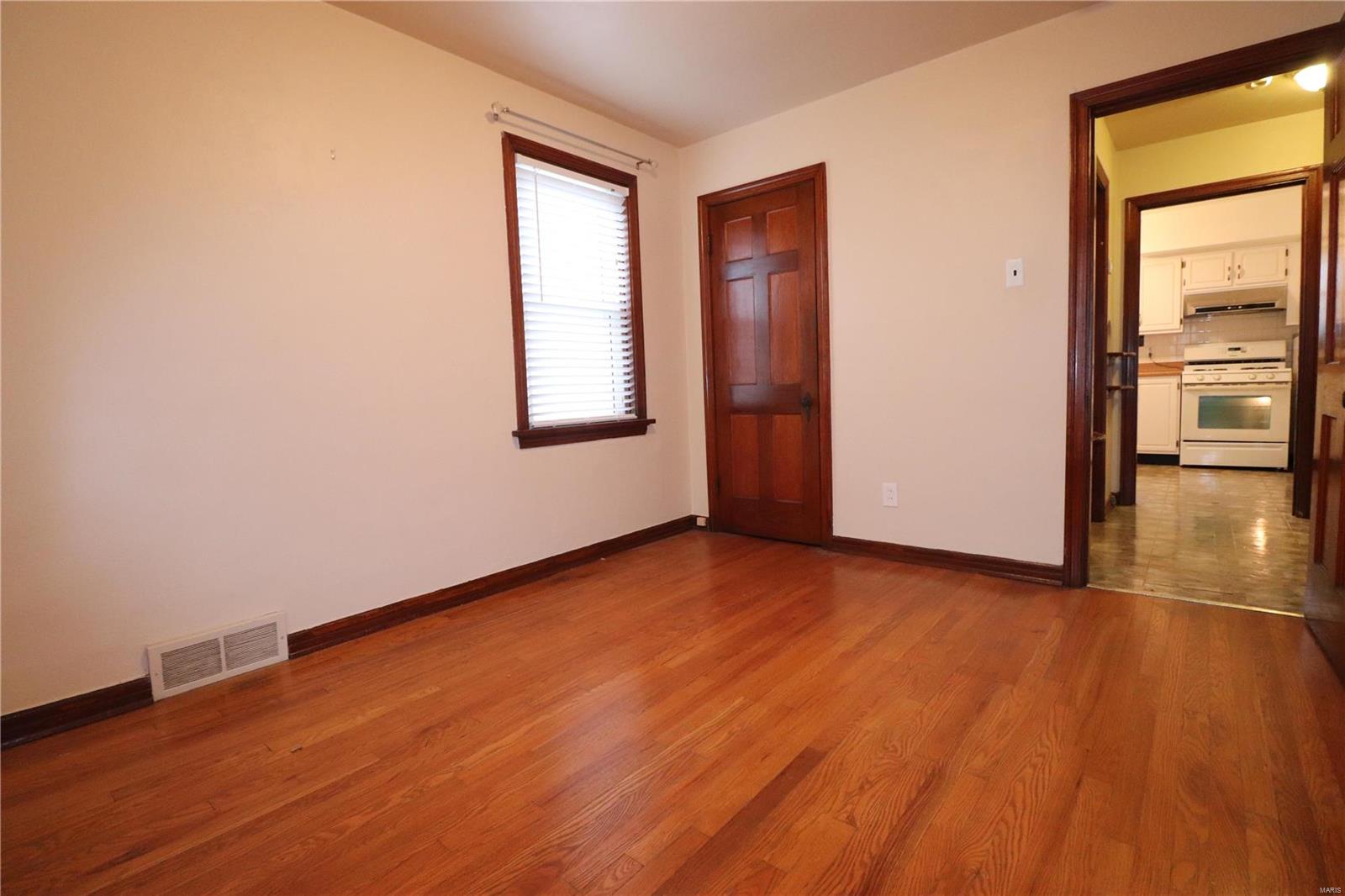 MONTICELLO LOT 9 BLOCK 2 - Residential