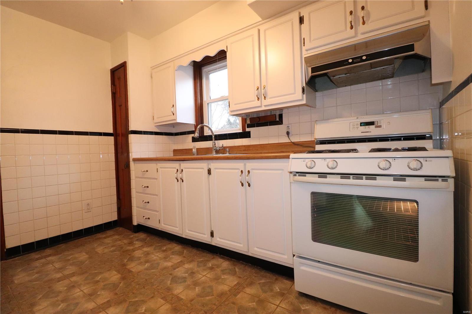 MONTICELLO LOT 9 BLOCK 2 - Residential