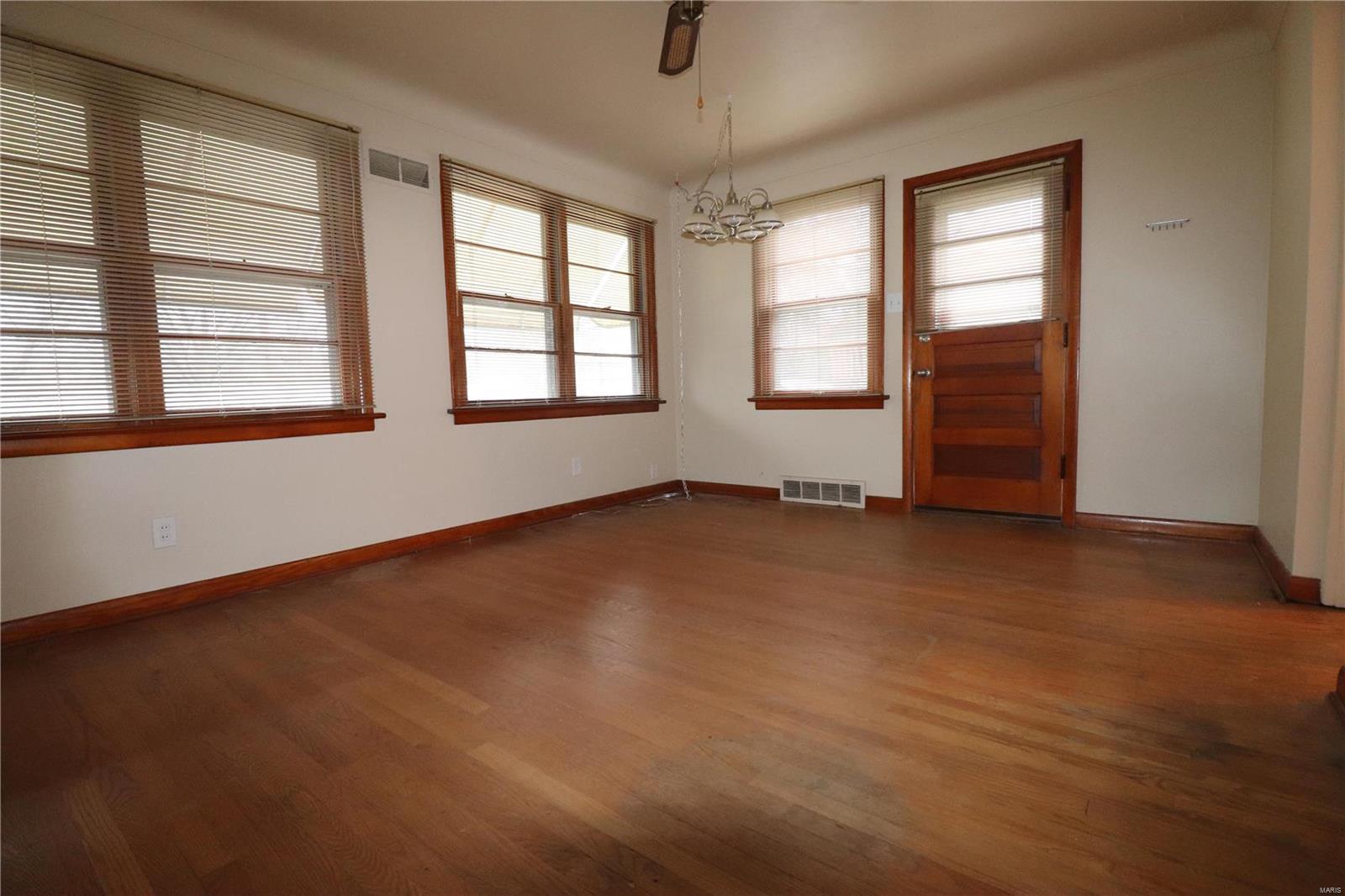 MONTICELLO LOT 9 BLOCK 2 - Residential