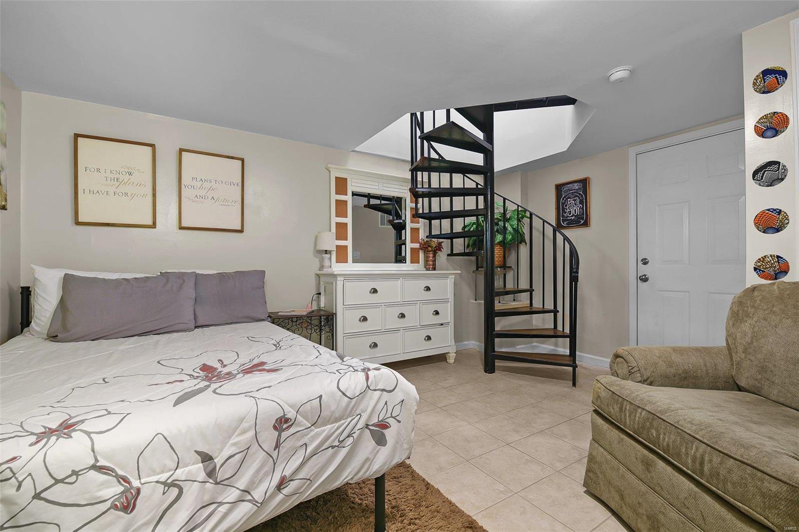 University Commons 02 - Residential