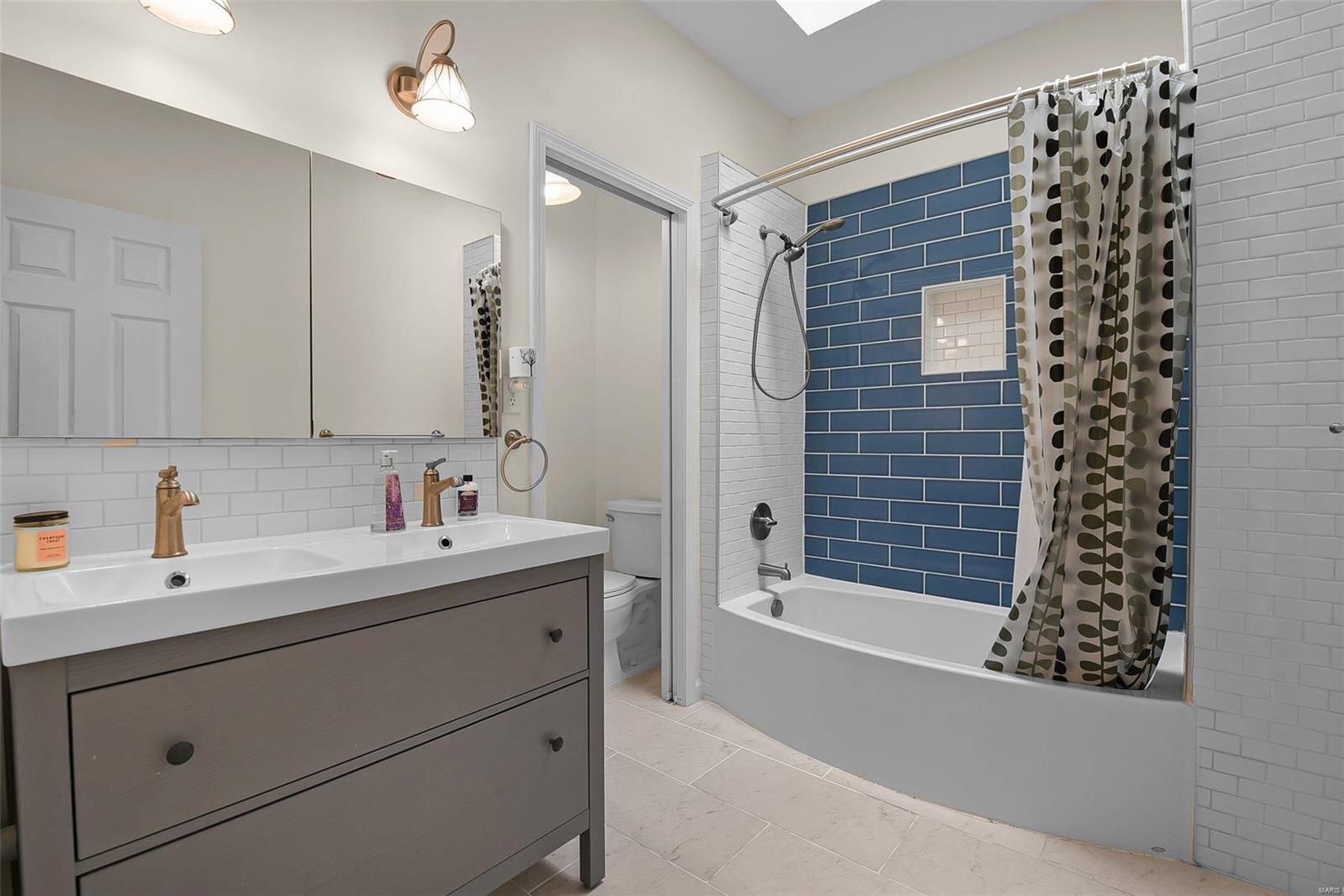 University Commons 02 - Residential