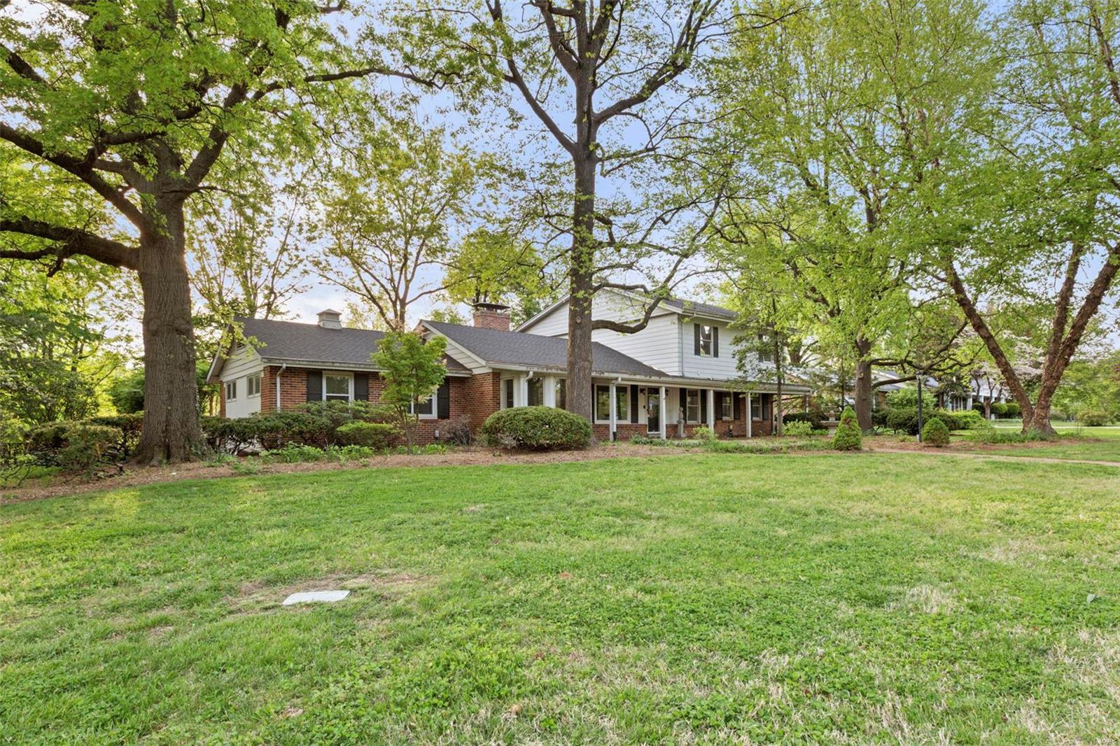 Tennyson Manor - Residential