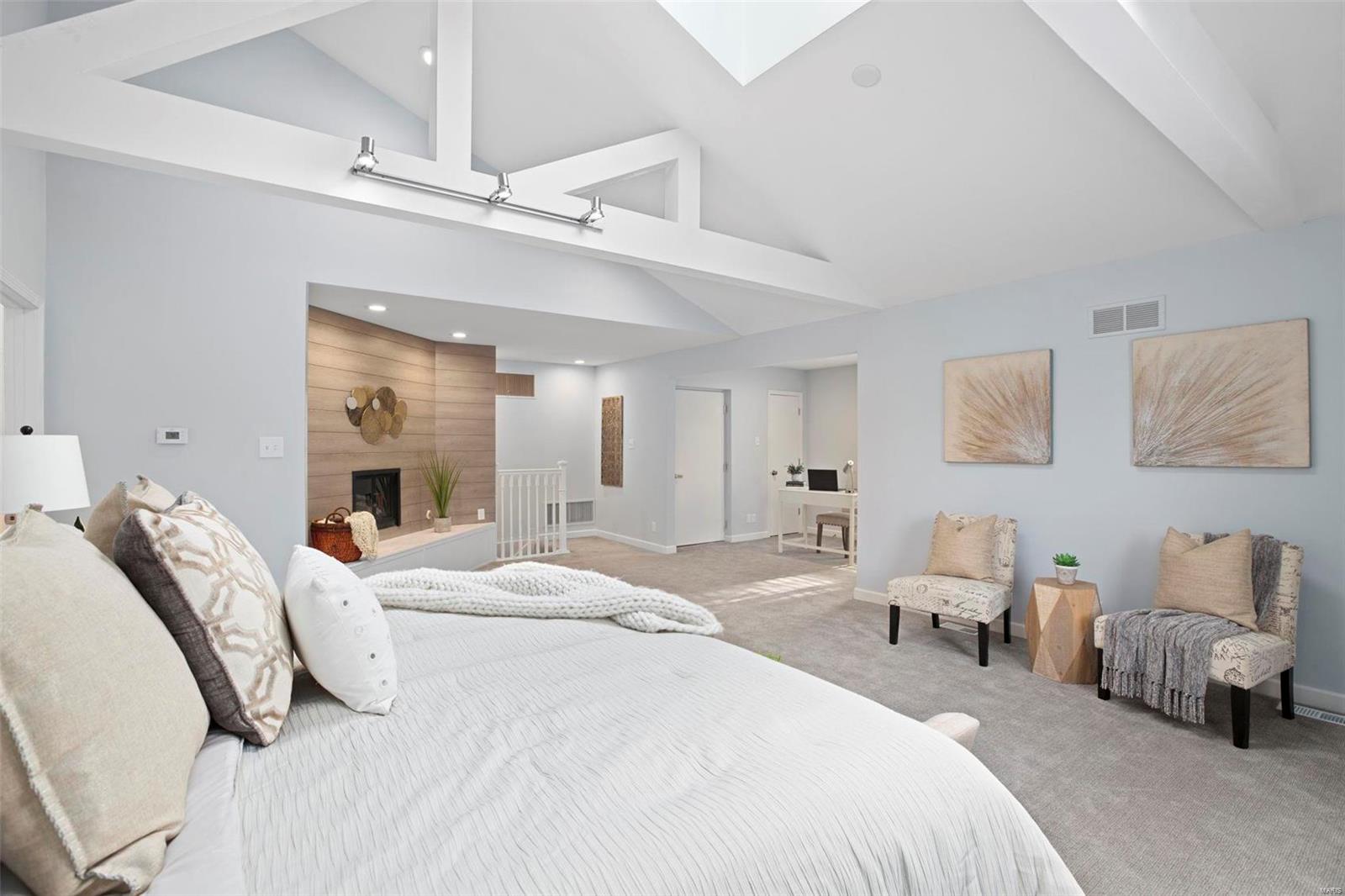 Tennyson Manor - Residential