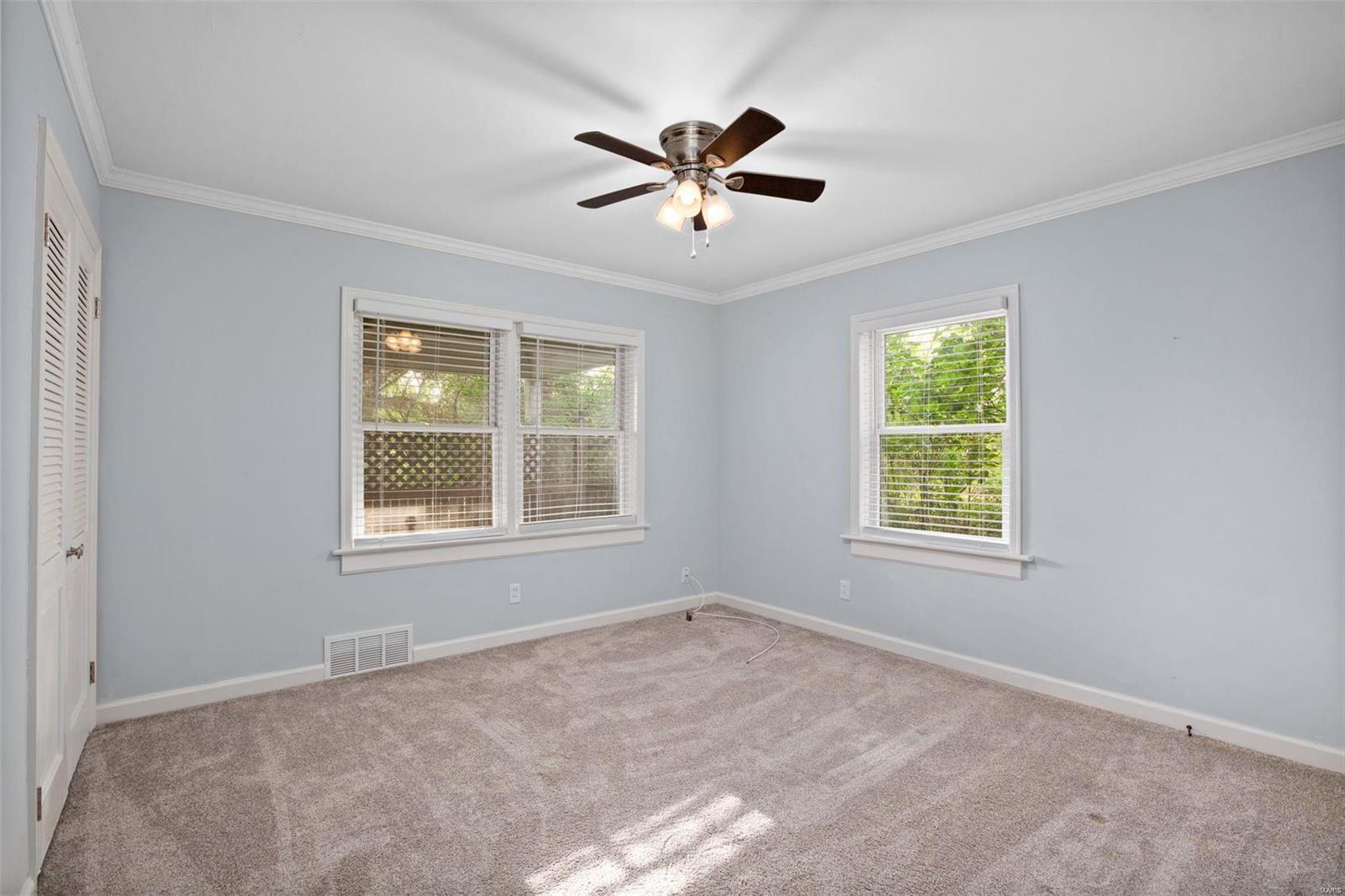 Tennyson Manor - Residential