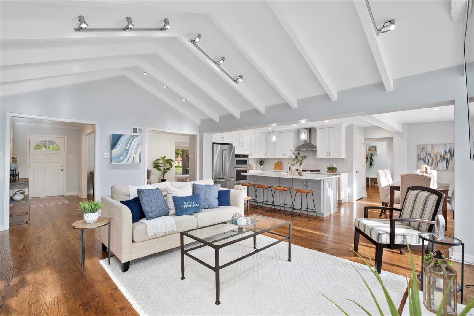 Tennyson Manor - Residential