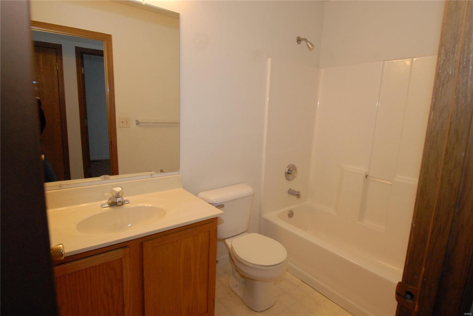 Oaks at Spring Meadow - Residential Lease