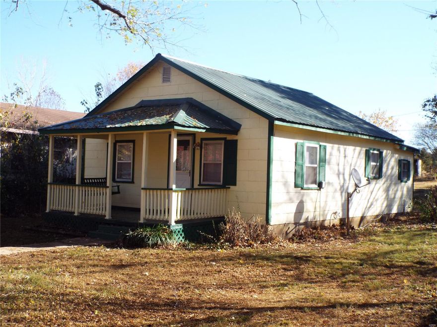 Nicely modeled 2 bedroom, 1 bathroom older home close to town. Convenient, quiet location that's move-in ready.