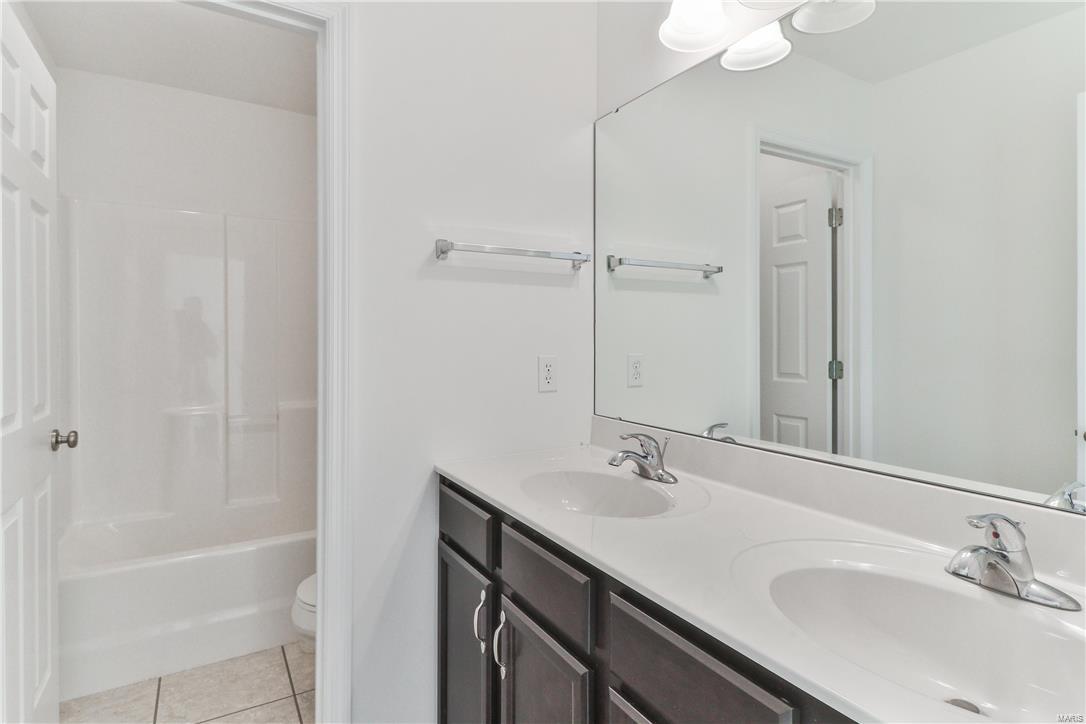 Manors At Orchard Glen - Residential
