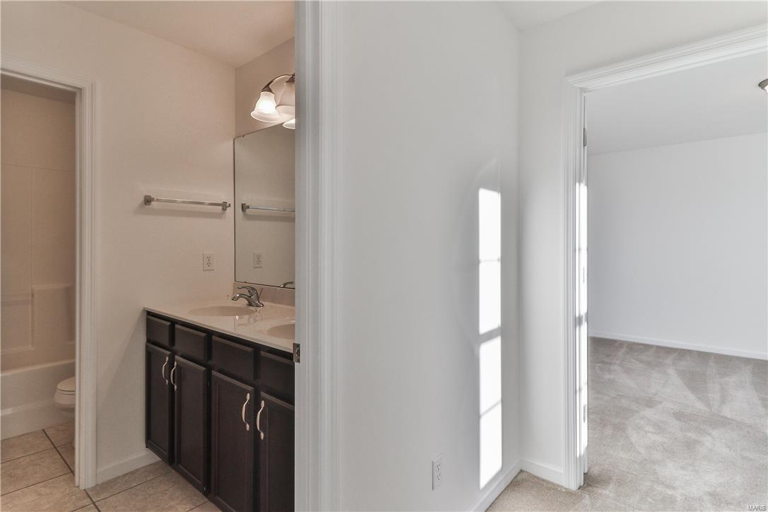 Manors At Orchard Glen - Residential
