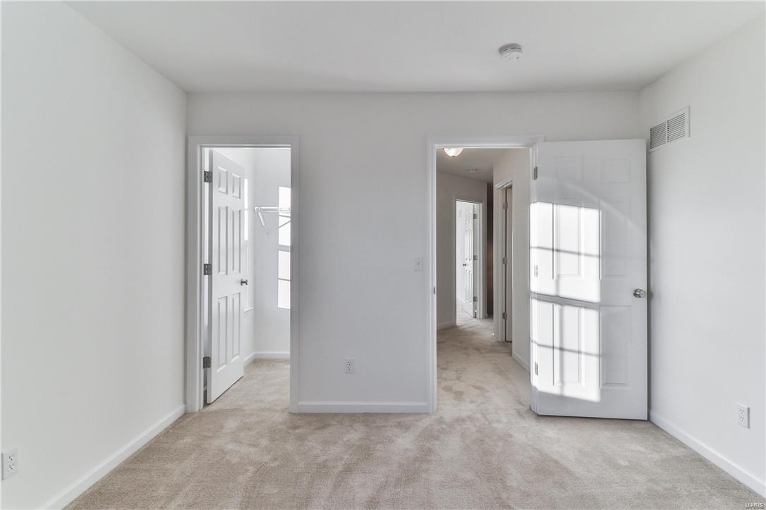 Manors At Orchard Glen - Residential