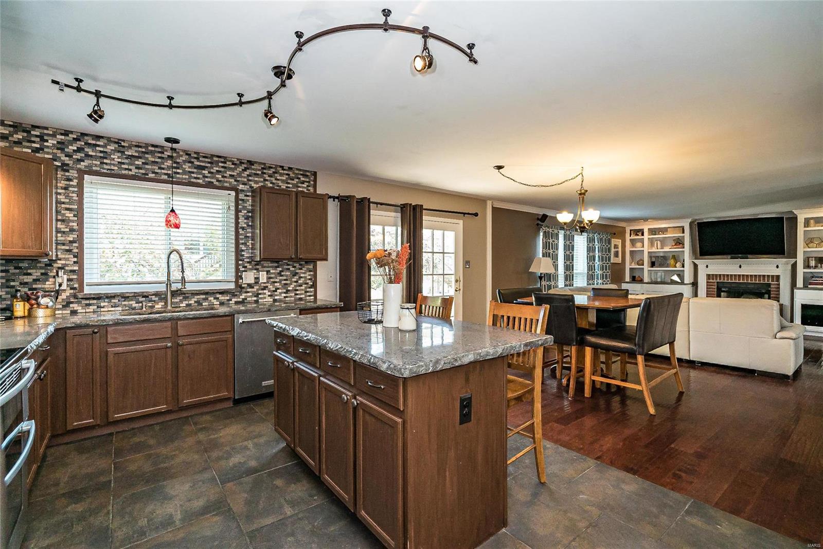 Cove At Lake Chesterfield - Residential