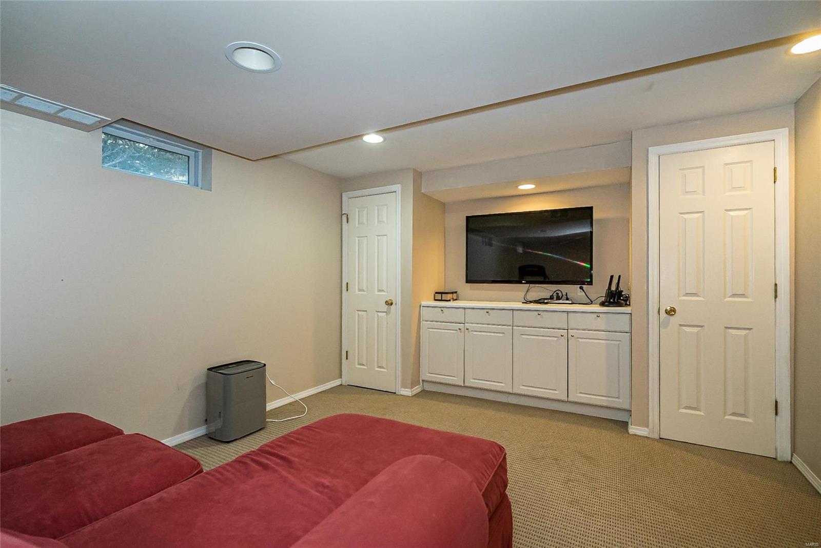 Cove At Lake Chesterfield - Residential