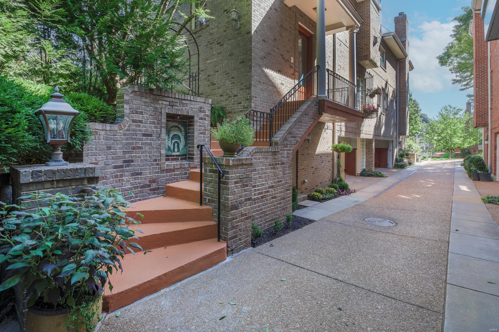 Central View Townhomes - Residential