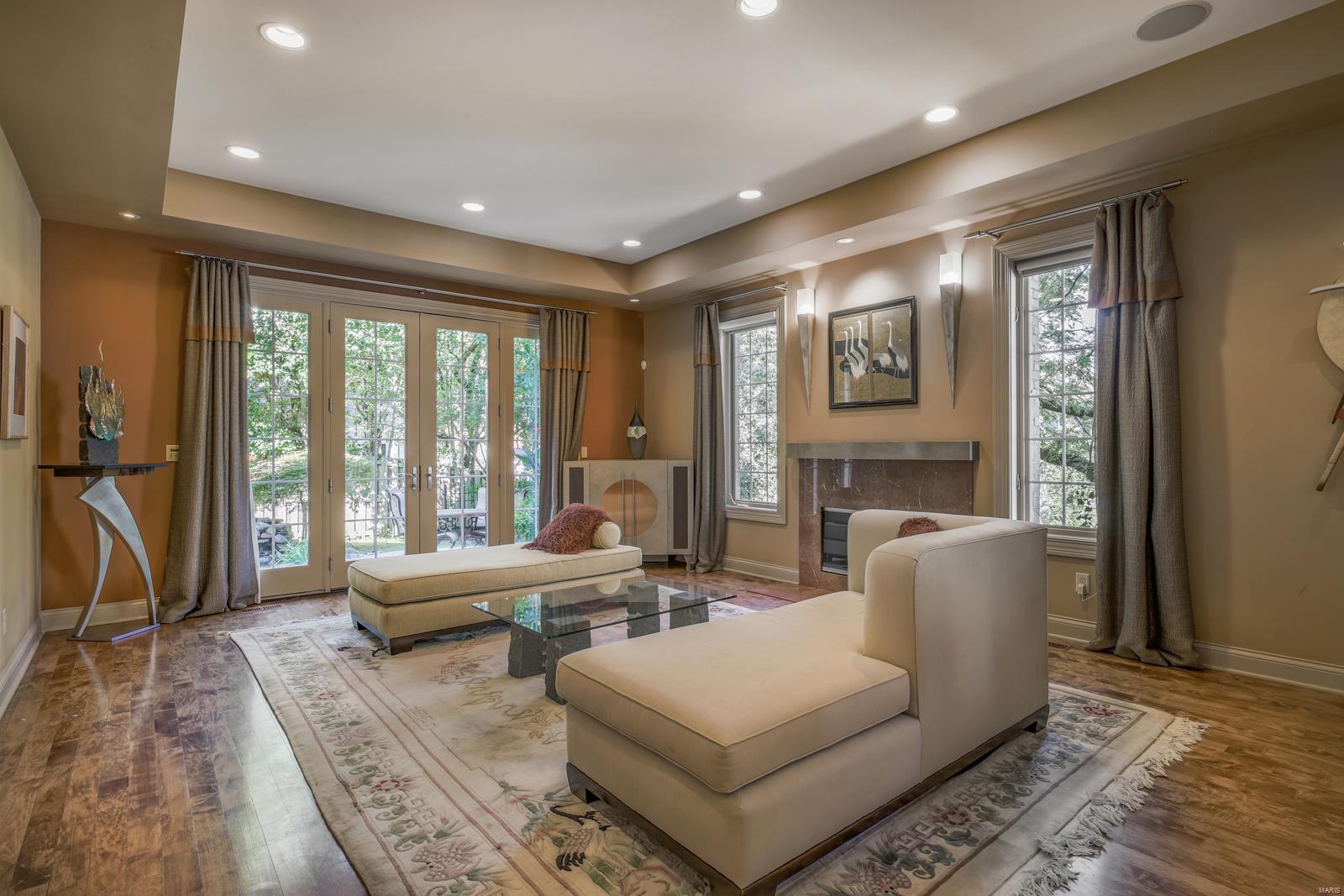 Central View Townhomes - Residential