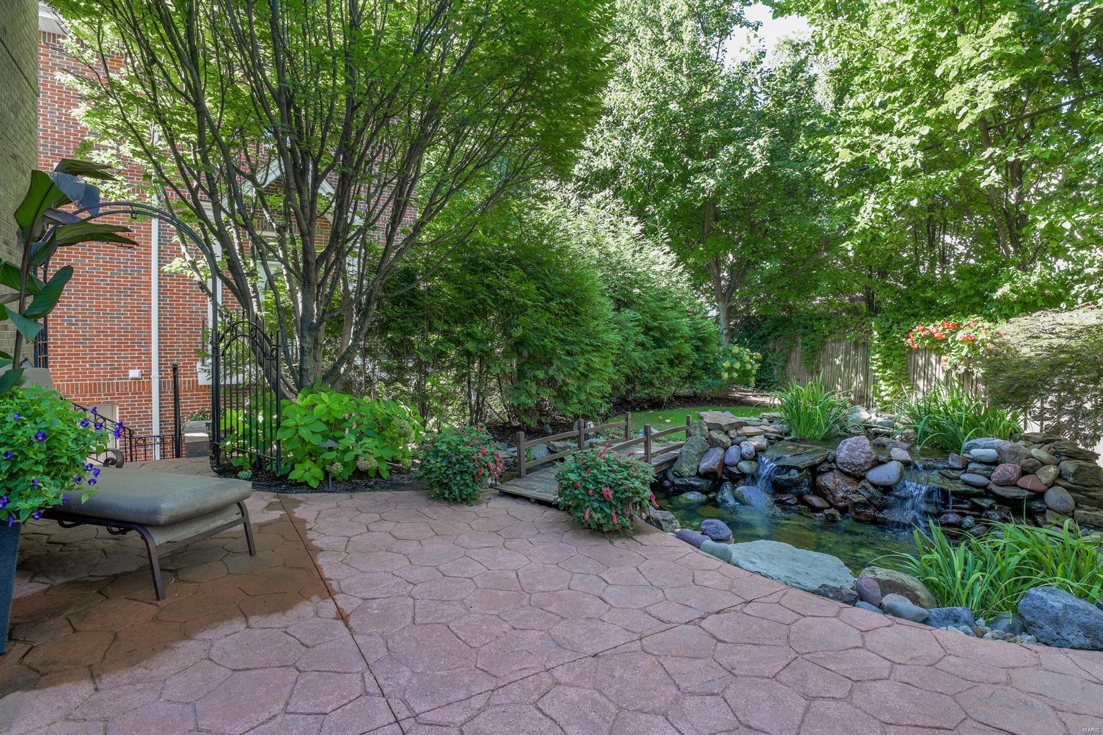 Central View Townhomes - Residential