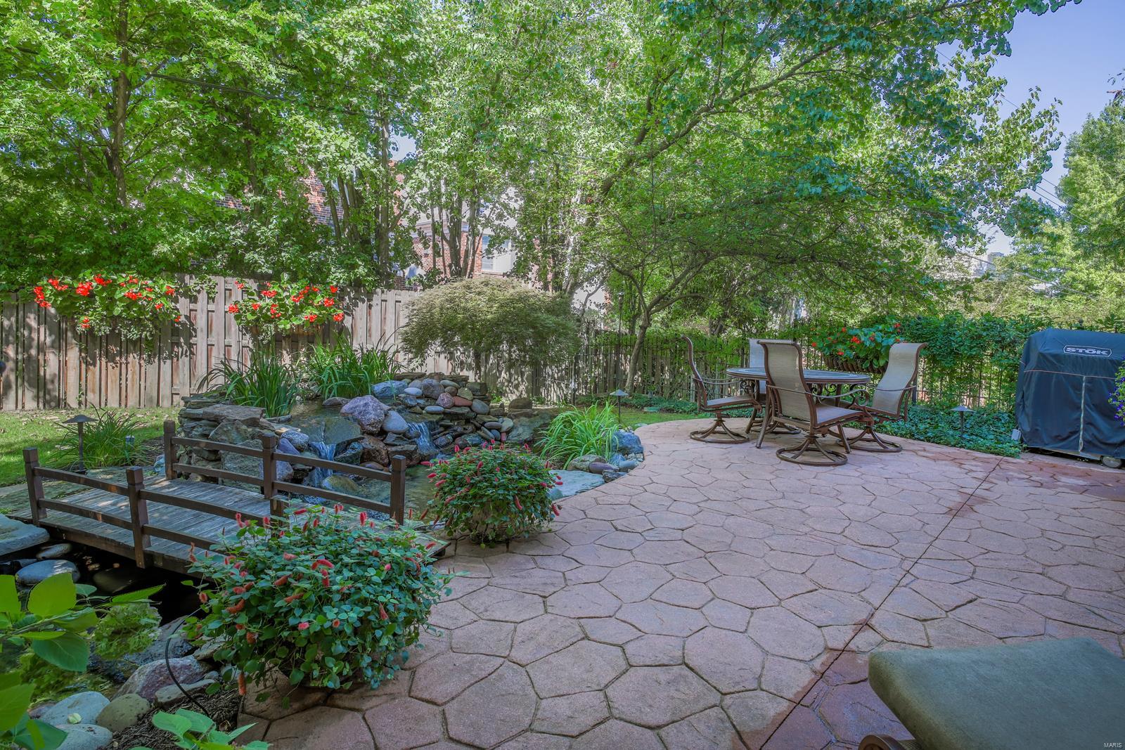 Central View Townhomes - Residential