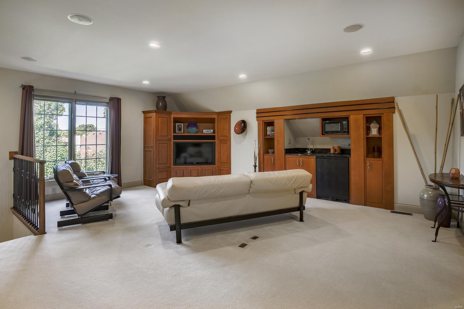 Central View Townhomes - Residential