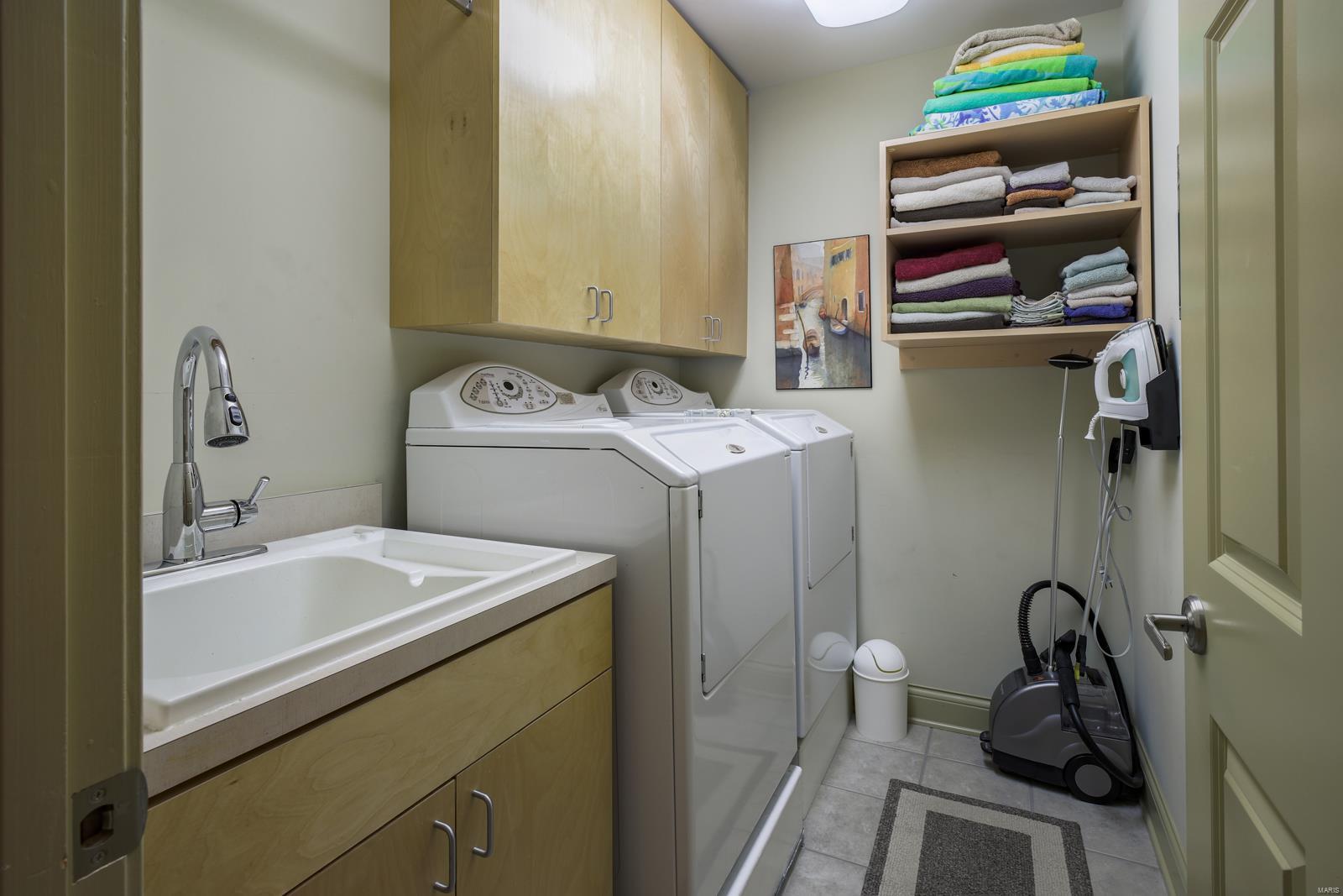 Central View Townhomes - Residential