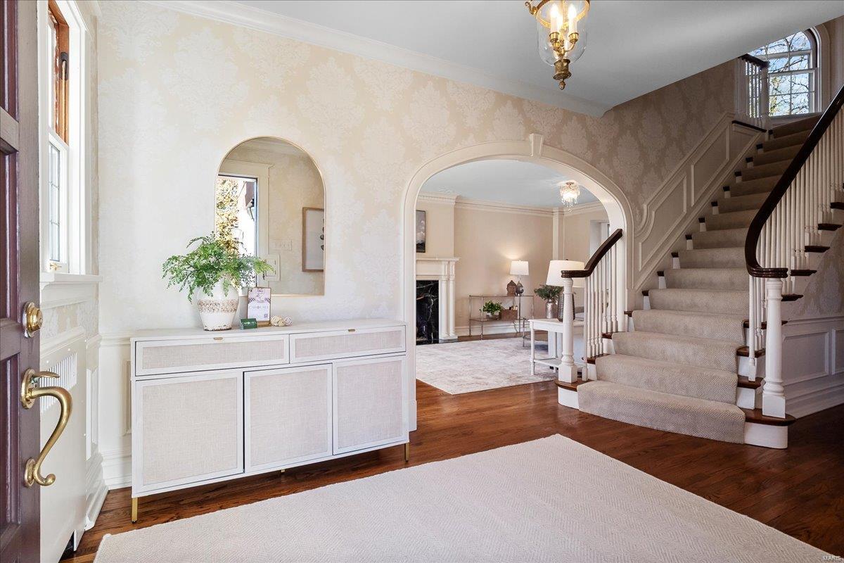 609 Sherwood Drive