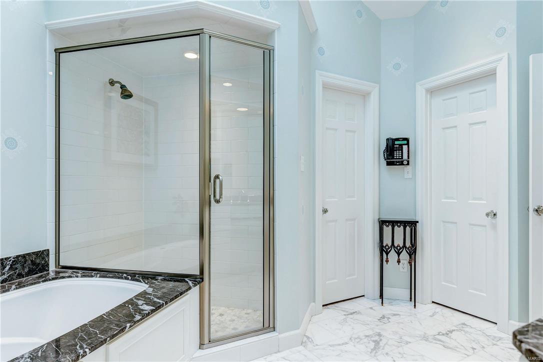 Lakeside Green - Residential