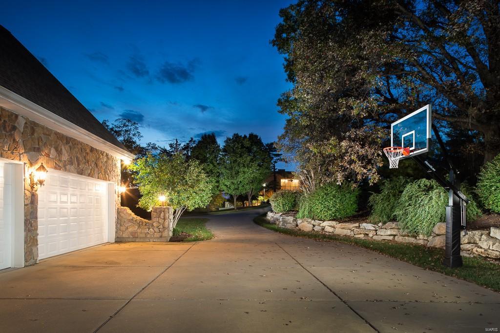 Topping Ln - Residential