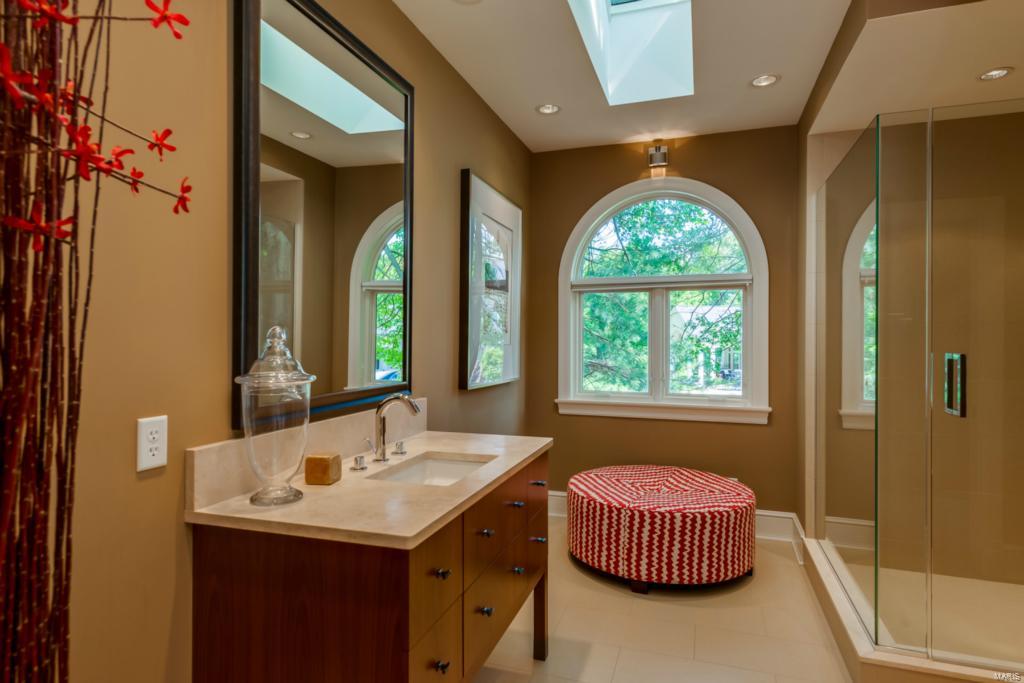 Frontenac Place - Residential