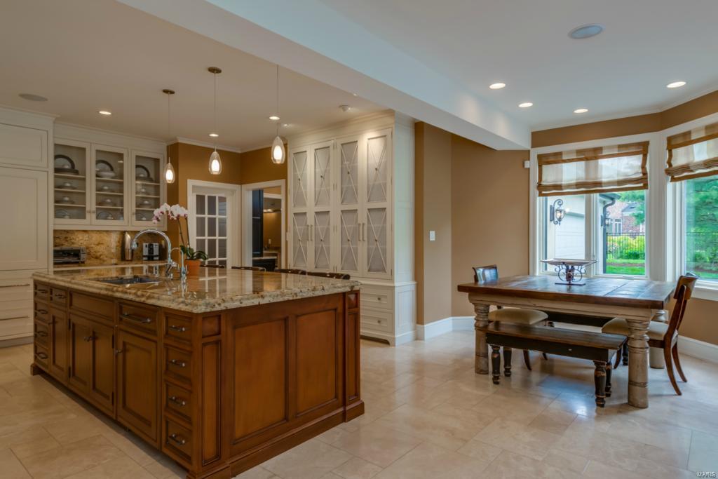 Frontenac Place - Residential