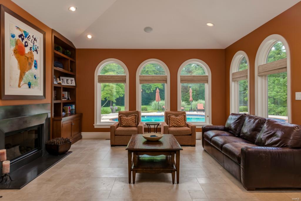 Frontenac Place - Residential