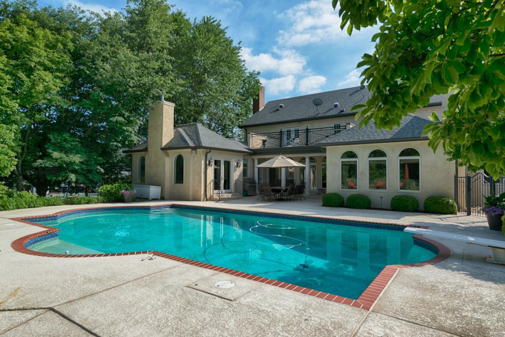 Frontenac Place - Residential