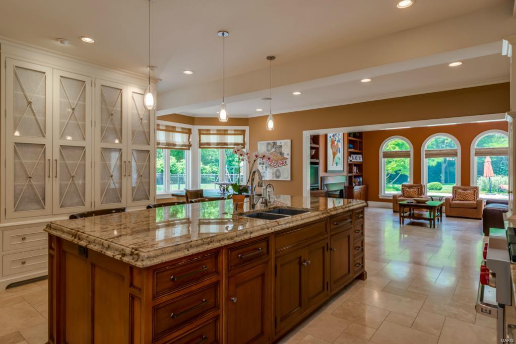 Frontenac Place - Residential