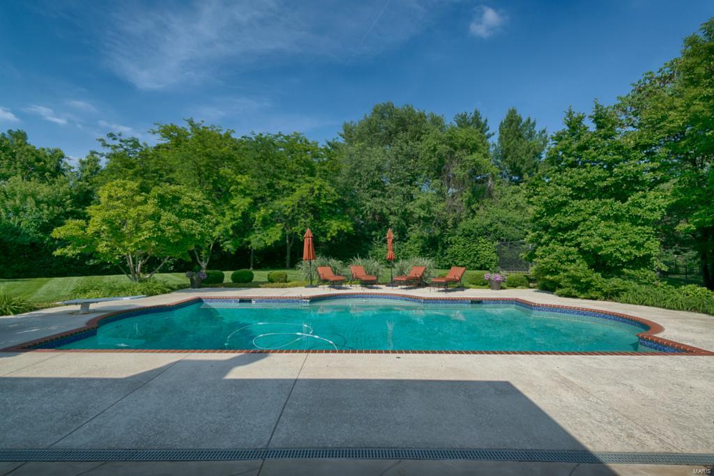 Frontenac Place - Residential