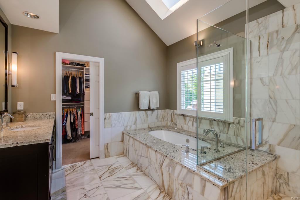 Frontenac Place - Residential