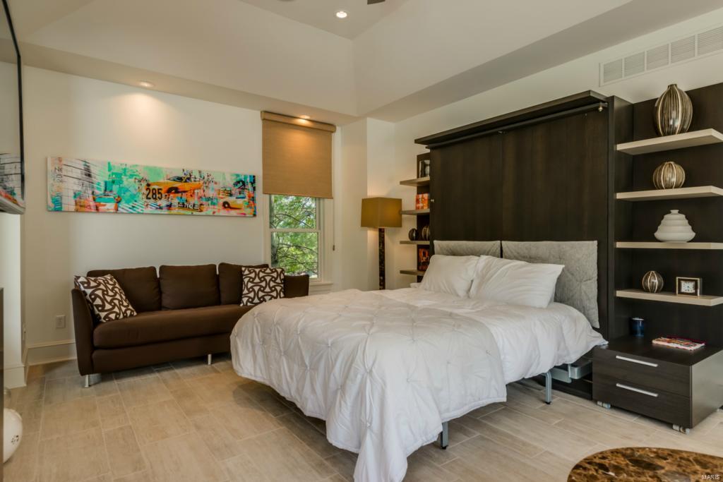 Frontenac Place - Residential