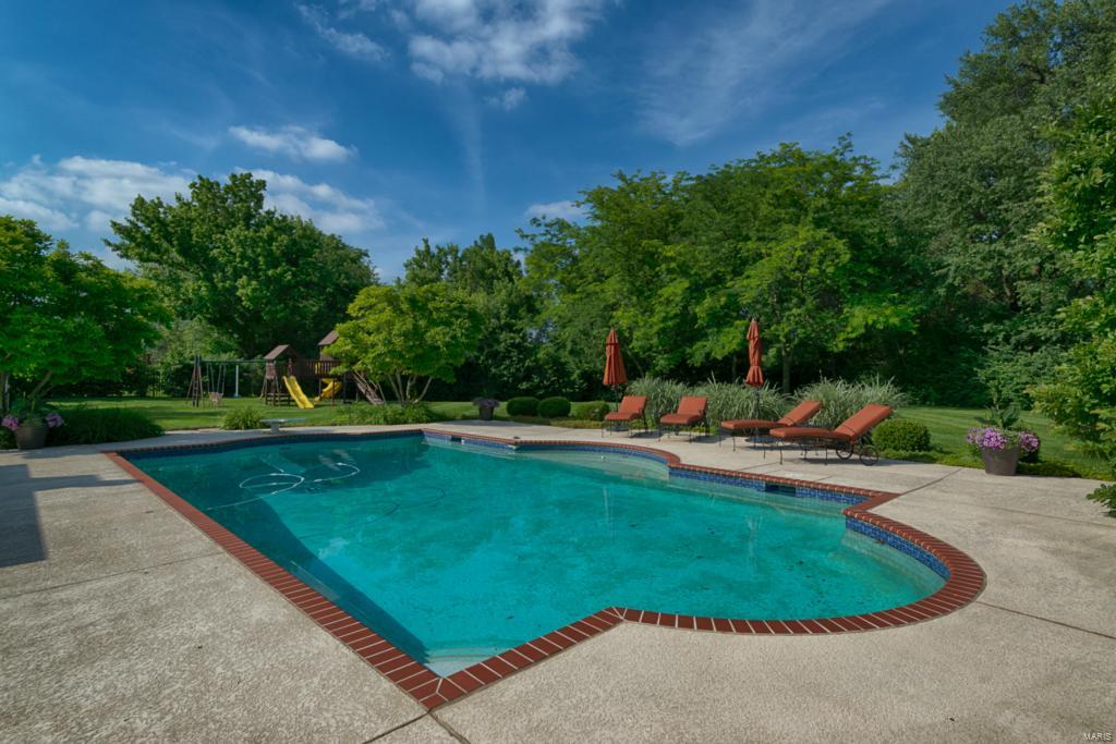 Frontenac Place - Residential