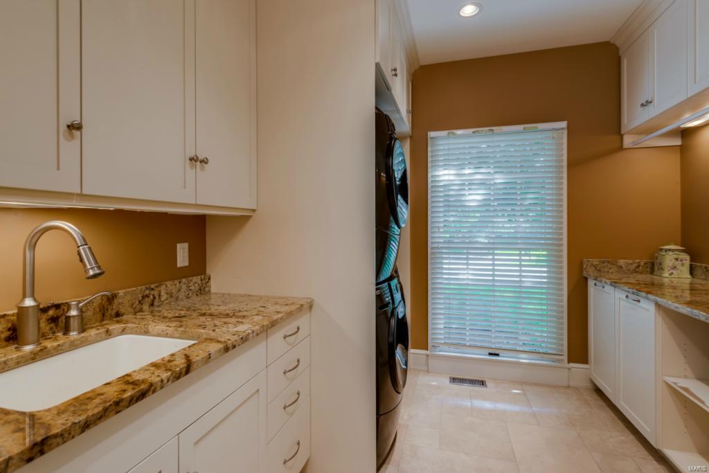 Frontenac Place - Residential