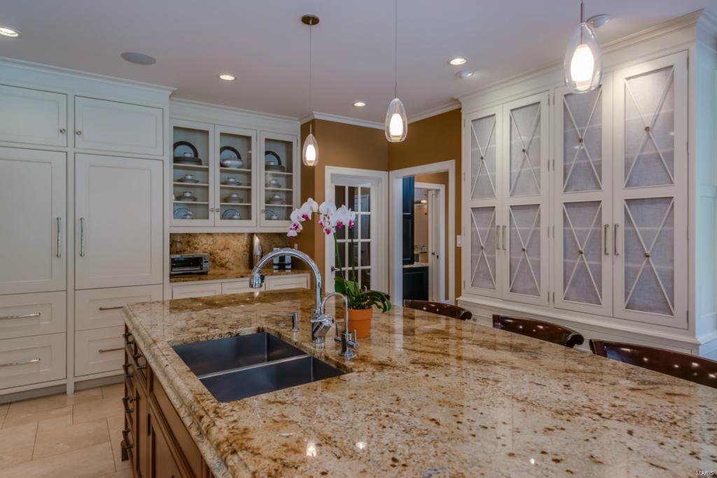 Frontenac Place - Residential