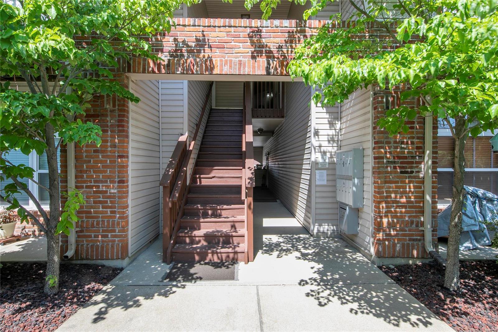 Gardens At South Oaks Condo Tenth - Residential