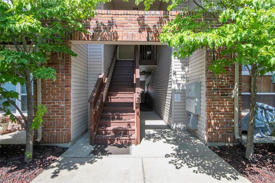 UPDATED AND MOVE IN READY! Vaulted Ceilings, plantation shutters, wood floors, private laundry...the list goes on. Take the elevator up or walk up to this beautiful condo on the top floor. As you walk in, you will smile! Open floor plan, gorgeous updates and modern feel. See through to the kitchen or out the patio doors (with top-to-bottom sliding shutters) to the balcony off the living room. This is a 2 bedroom/2 full bath condo, but the 'extra' room can be a dining room/flex room/office or wall up for a 3rd bedroom. You choose! Seller is, currently, using it as a nice sitting room. Built in shelves. Updated baths. Plenty of room in the kitchen for storage and prep space. Being on top floor means so much natural light and airy feel throughout. Conveniently located minutes from shopping, restaurants, highways and schools. MAKE YOUR APPOINTMENT TODAY! Location: Upper Level