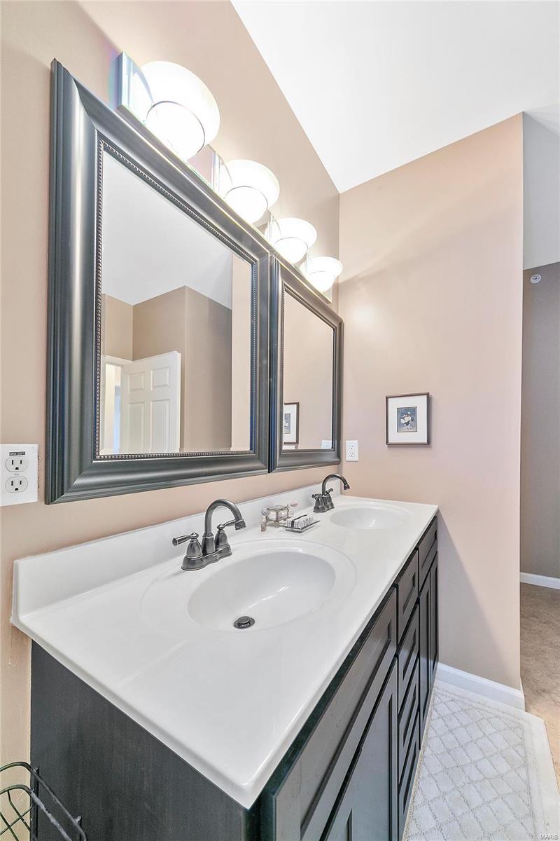 Gardens At South Oaks Condo Tenth - Residential