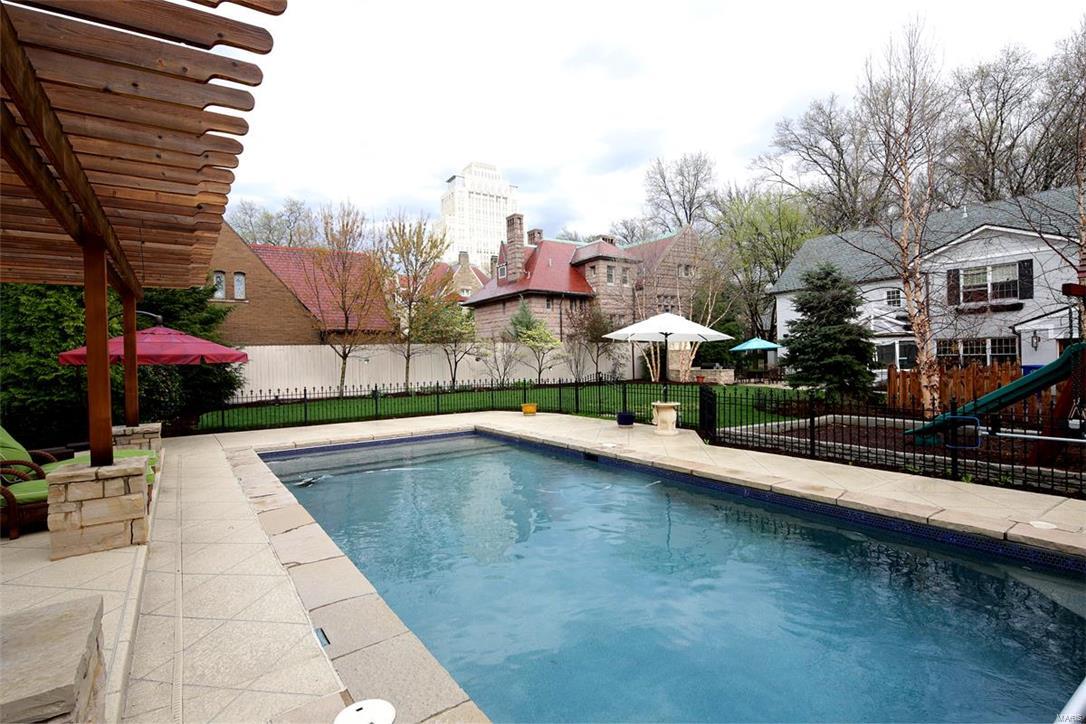 Westmoreland Place - Residential