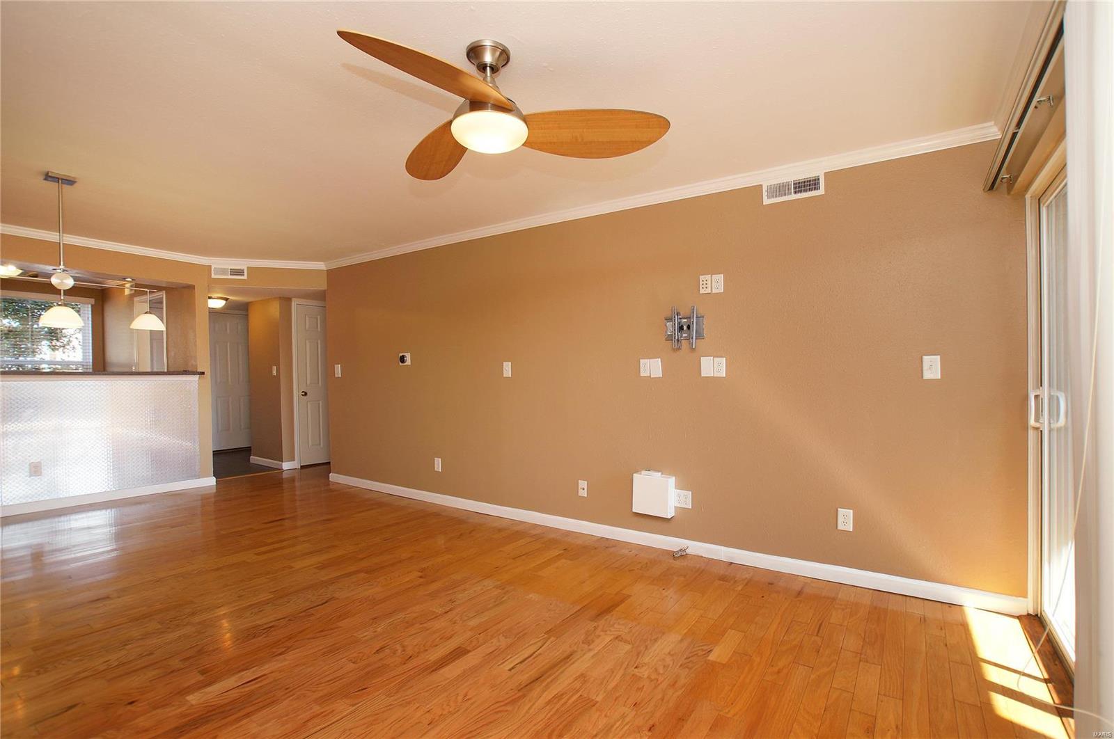 Greenbriar Condo - Residential